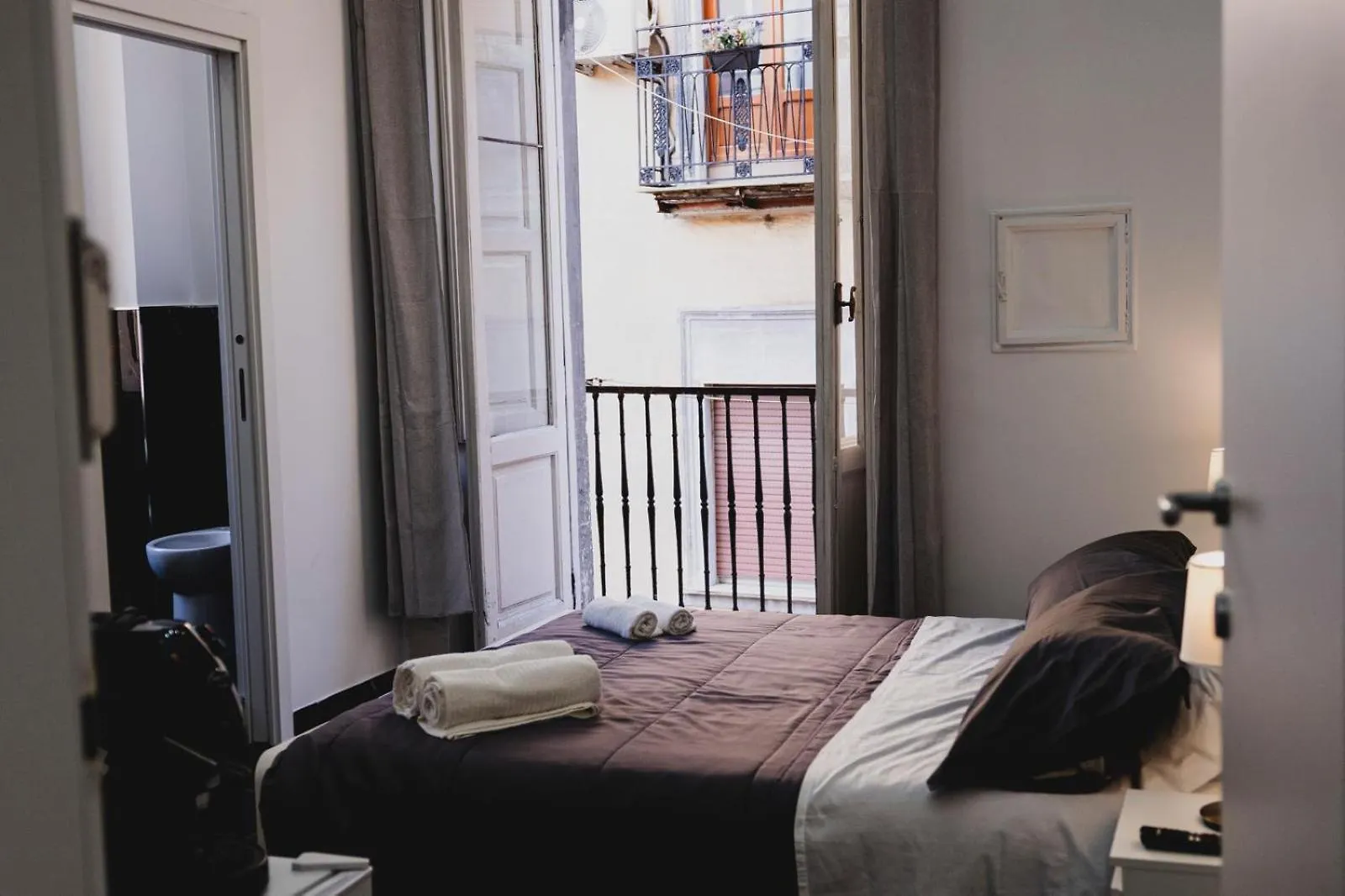 B&B Fatima Νάπολη Bed and Breakfast
